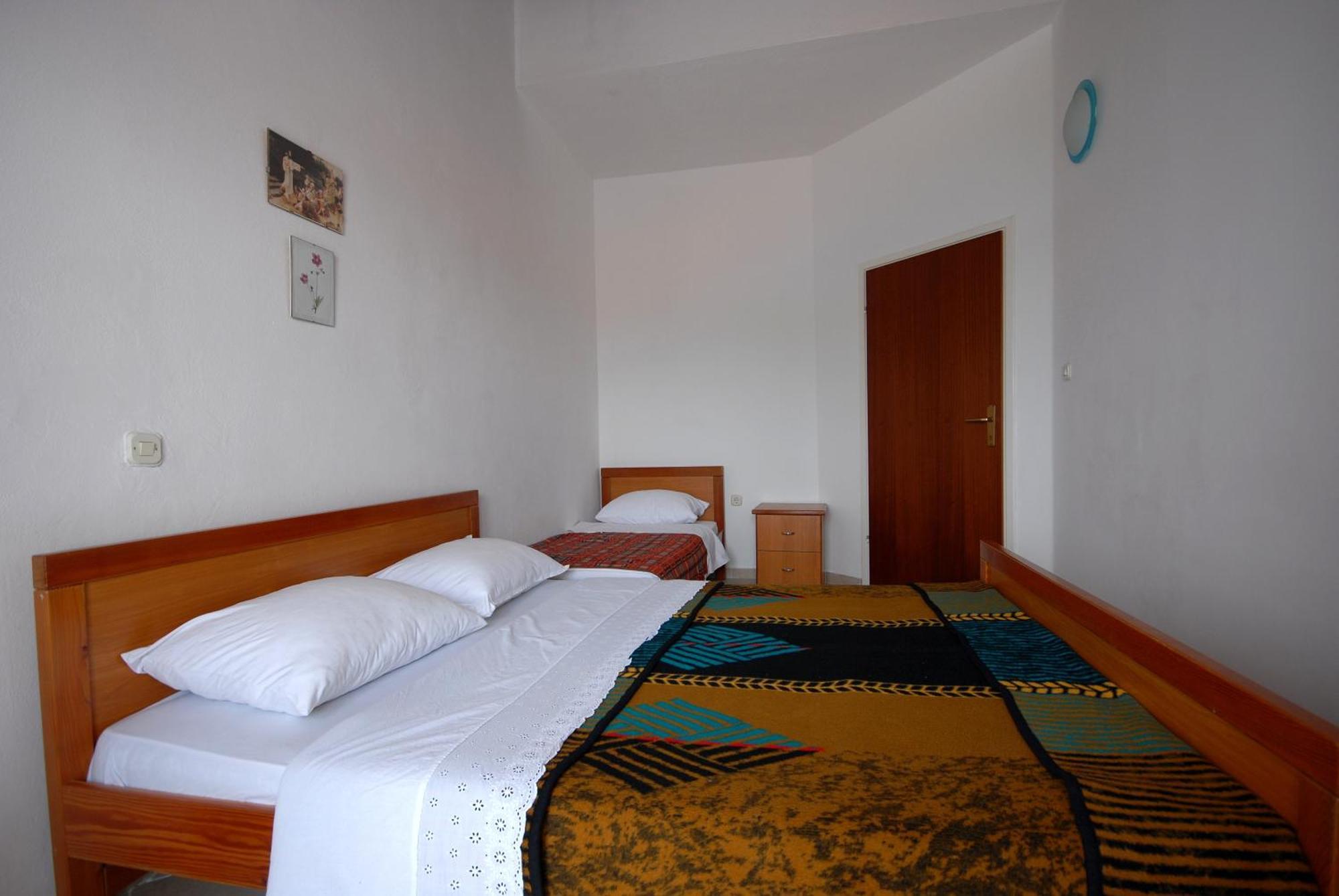 Apartments And Rooms With A Swimming Pool Kali, Ugljan - 14083 部屋 写真